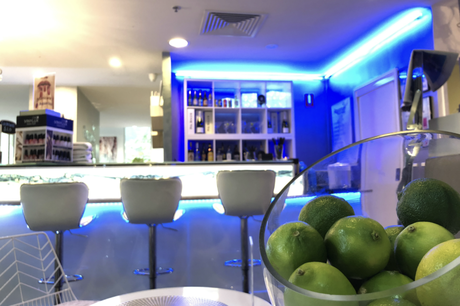 OUR LUXURIOUS BAR